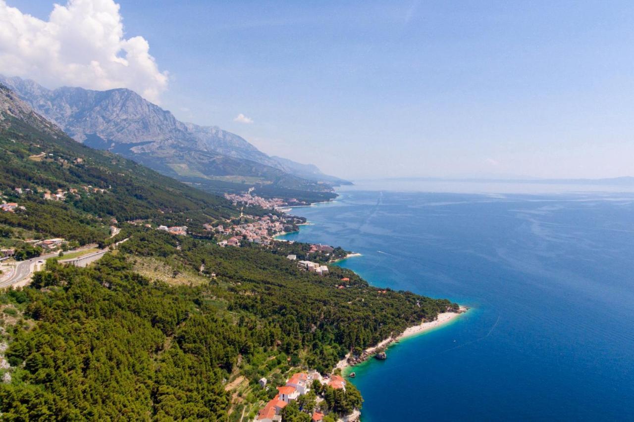 Apartments With A Parking Space Brela, Makarska - 789 エクステリア 写真